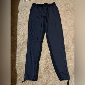 Men’s lulu lemon jogger pants